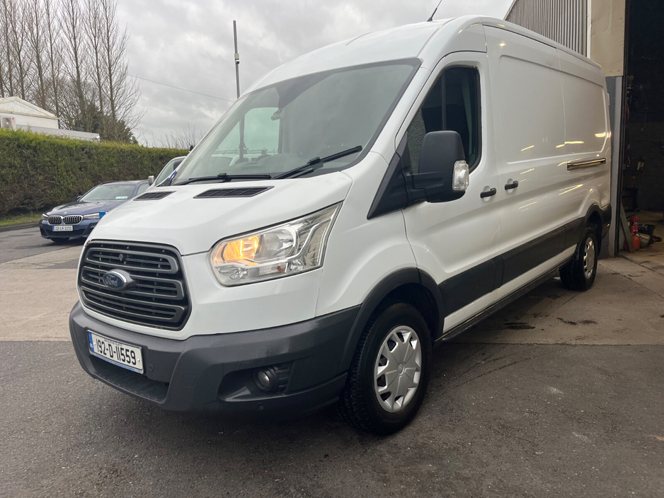 2019 Ford Transit - image 4