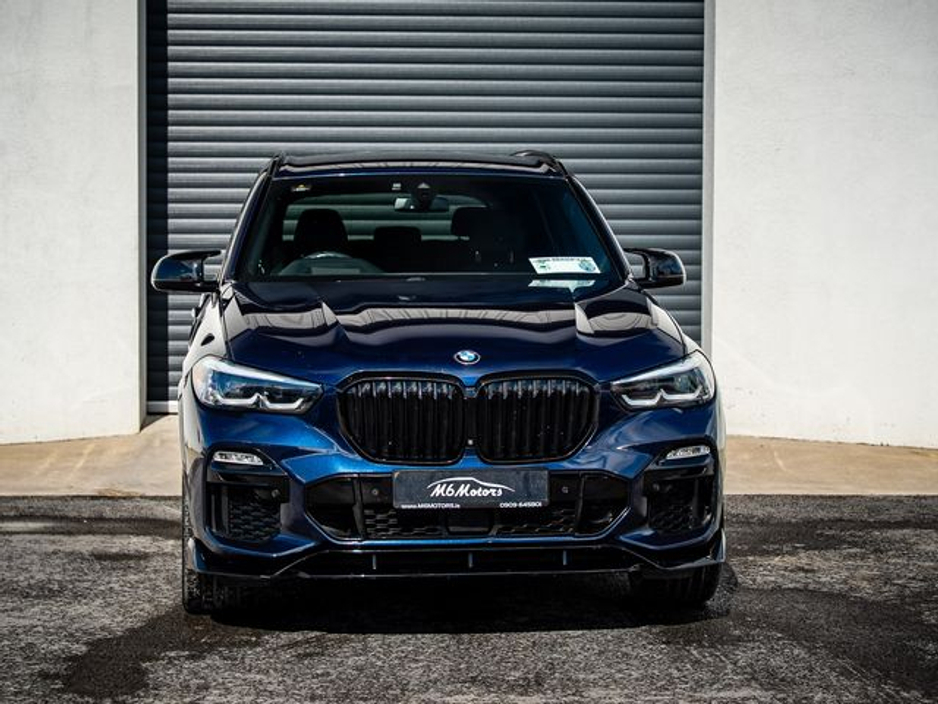 2020 BMW X5 - image 2