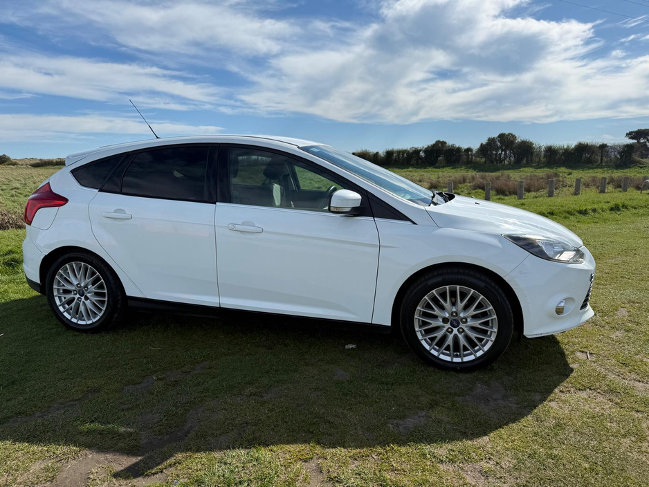 2013 Ford Focus - image 9