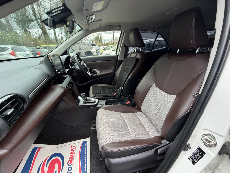 2022 Toyota Yaris Cross - image 15