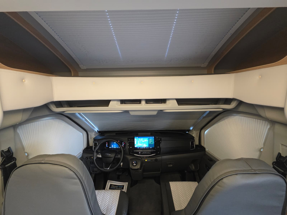 2025 Ford Transit - image 15