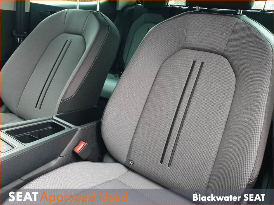 2025 SEAT Leon - image 16