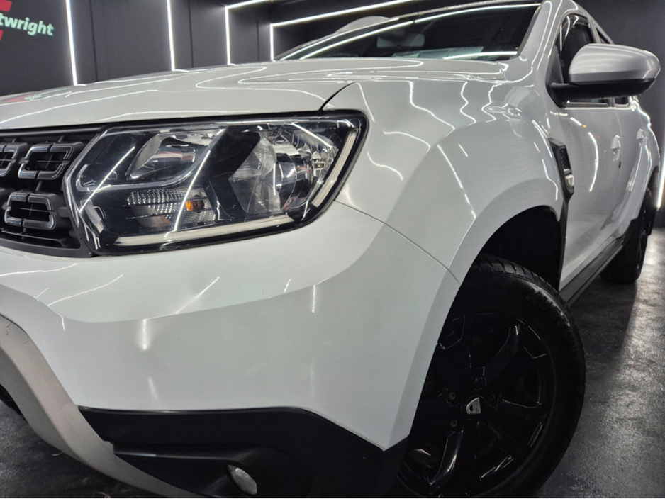 2019 Dacia Duster - image 2