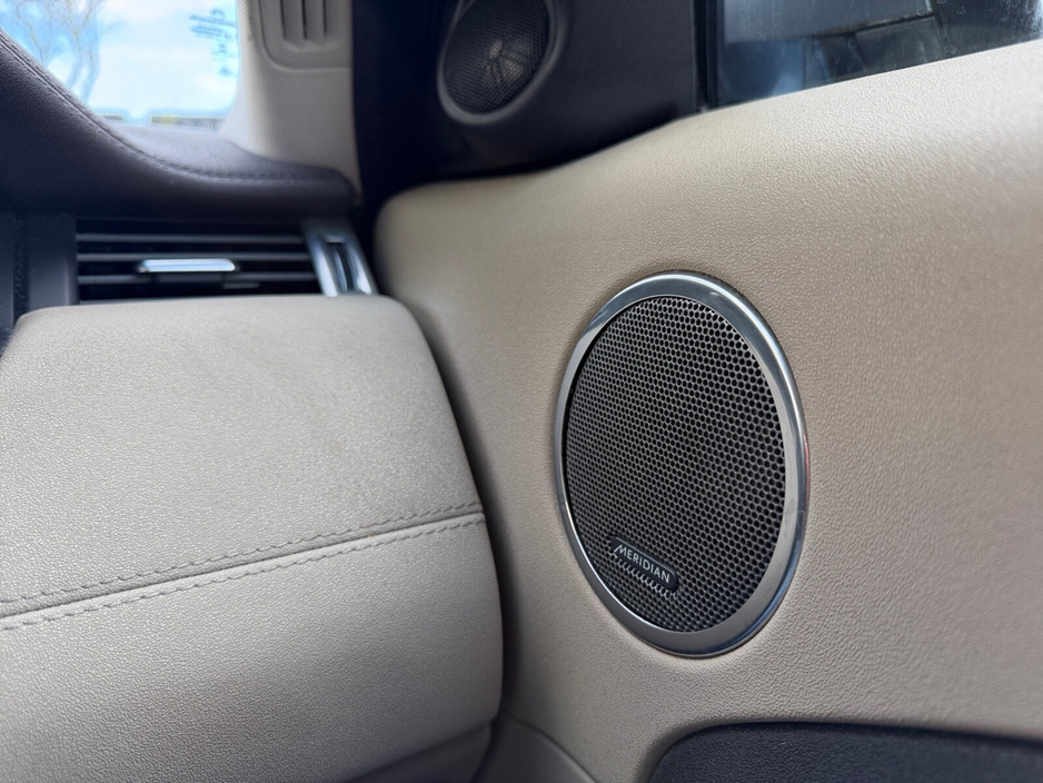 2012 Land Rover Range Rover Evoque - image 10