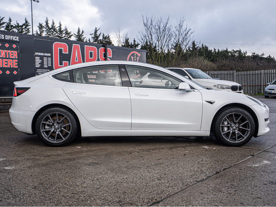 2020 Tesla Model 3 - image 12