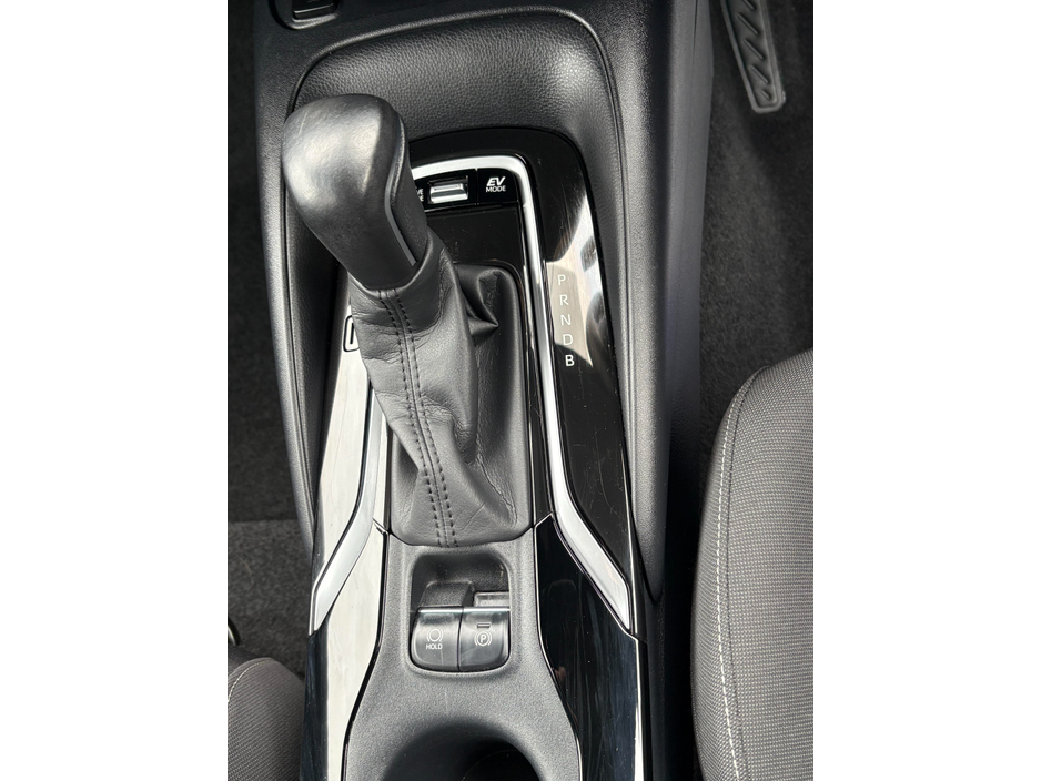 2020 Toyota Corolla - image 17