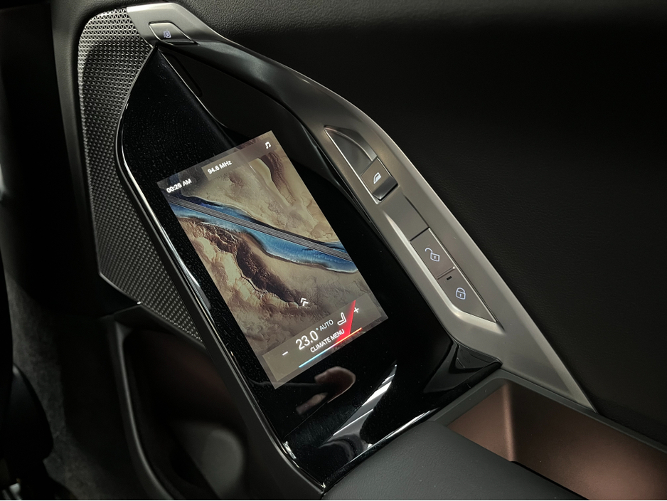 2025 BMW i7 - image 28