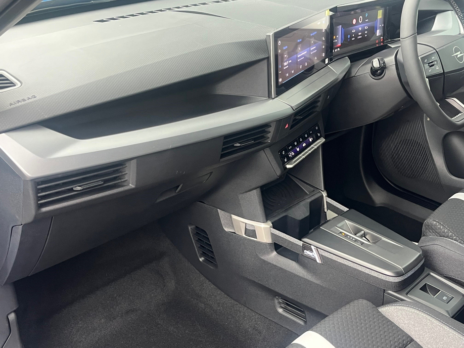 2026 Opel Frontera - image 9