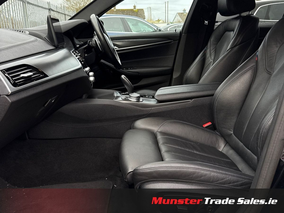 2022 BMW 5 Series - image 8