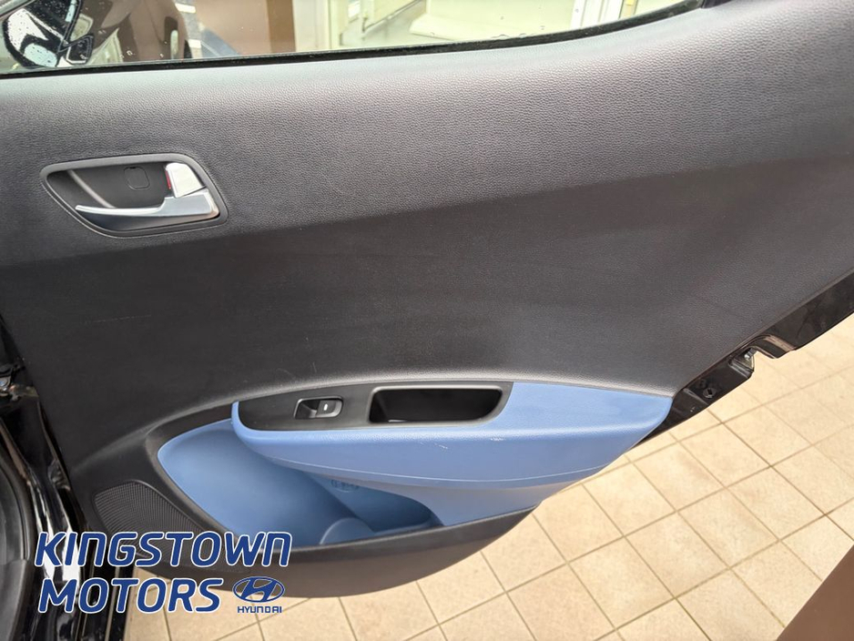 2014 Hyundai i10 - image 16