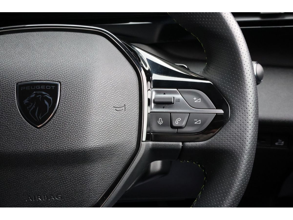 2023 Peugeot 408 - image 12