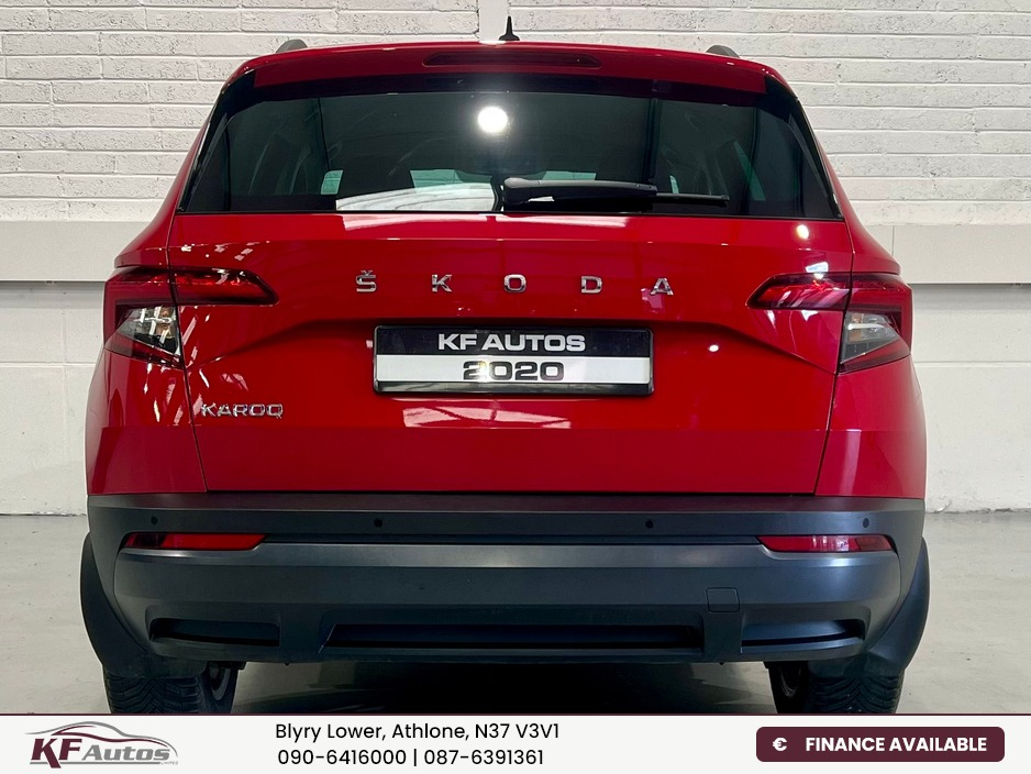 2020 Skoda Karoq - image 7
