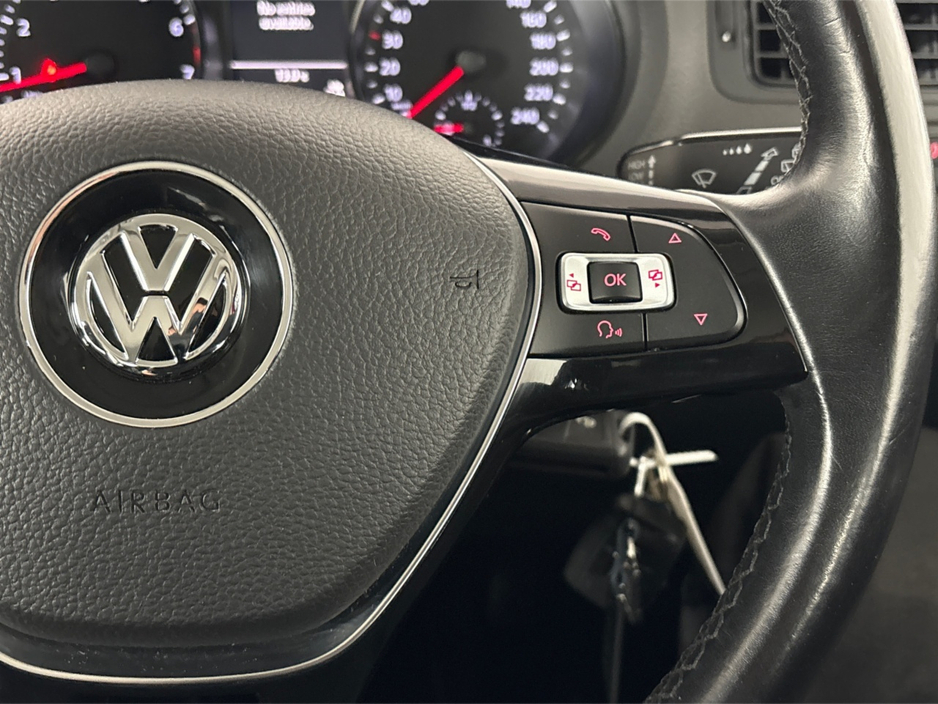 2017 Volkswagen Polo - image 22