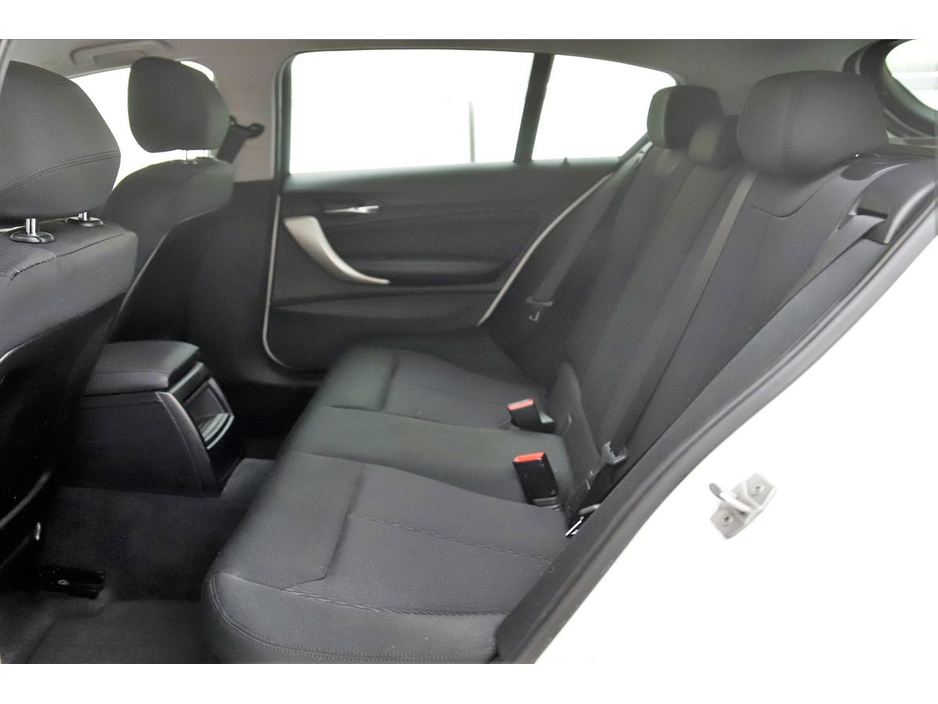 2017 BMW 1 Series 118i AUTO *REVERSE CAMERA*REAR PARK SENSORS* €16,890