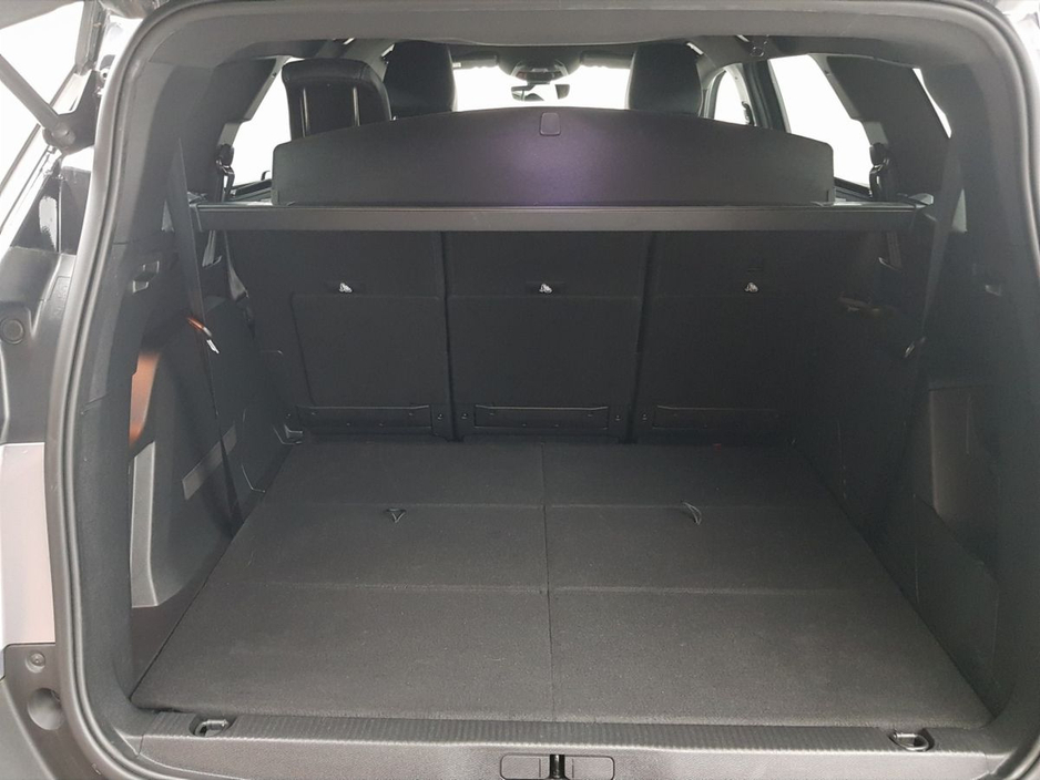 2024 Peugeot 5008 - image 18