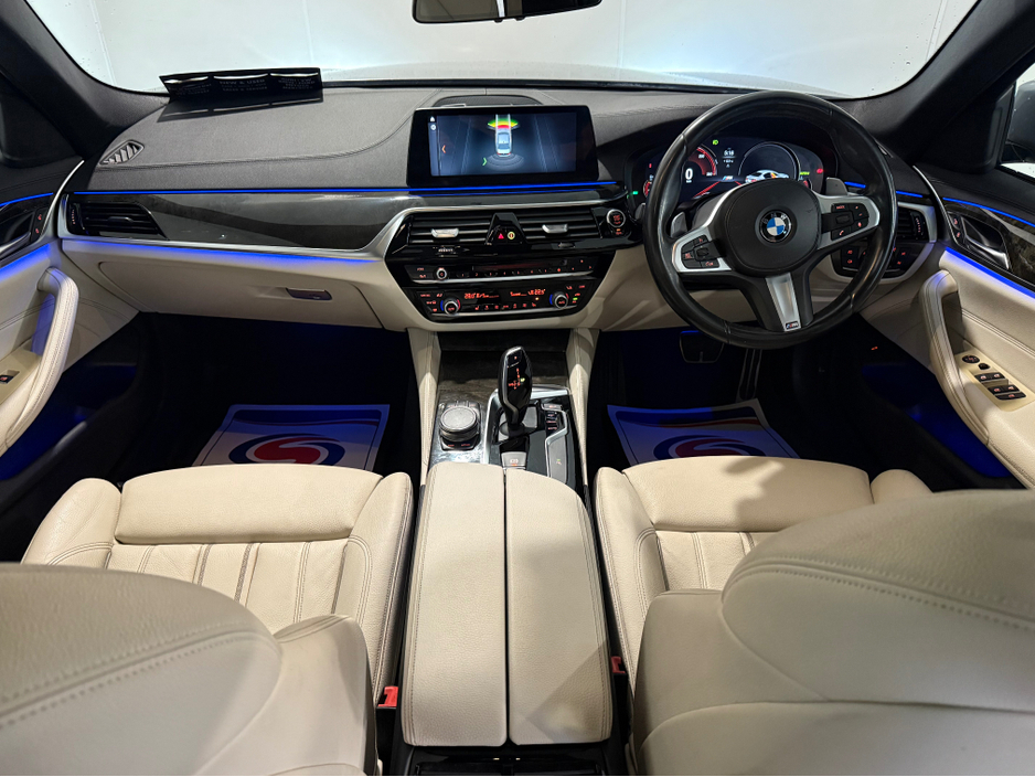 2018 BMW 5 Series - image 21