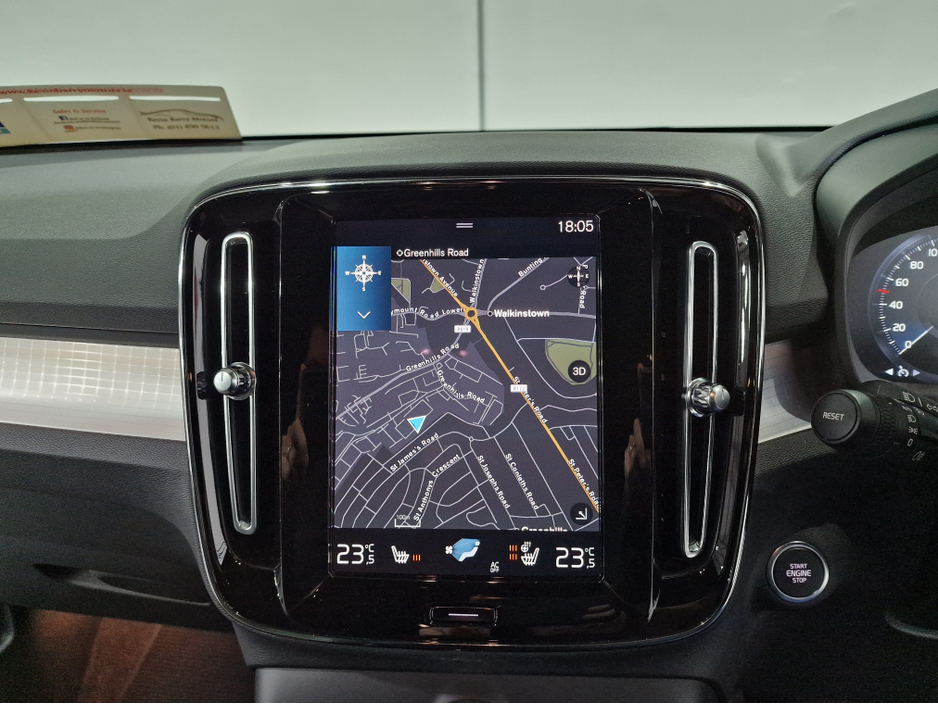 2022 Volvo XC40 T4 PLUS DARK RECHARGE AUTOMATIC **ONE OWNER / APPLE CARPLAY / BLIND SPOT ASSIST / ELECTRIC BOOTLID / HEATED FRONT & REAR SEATS / HEATED STEERING WHEEL / REVERSE CAMERA / WIRELESS PHONE CHARGING** €34,900