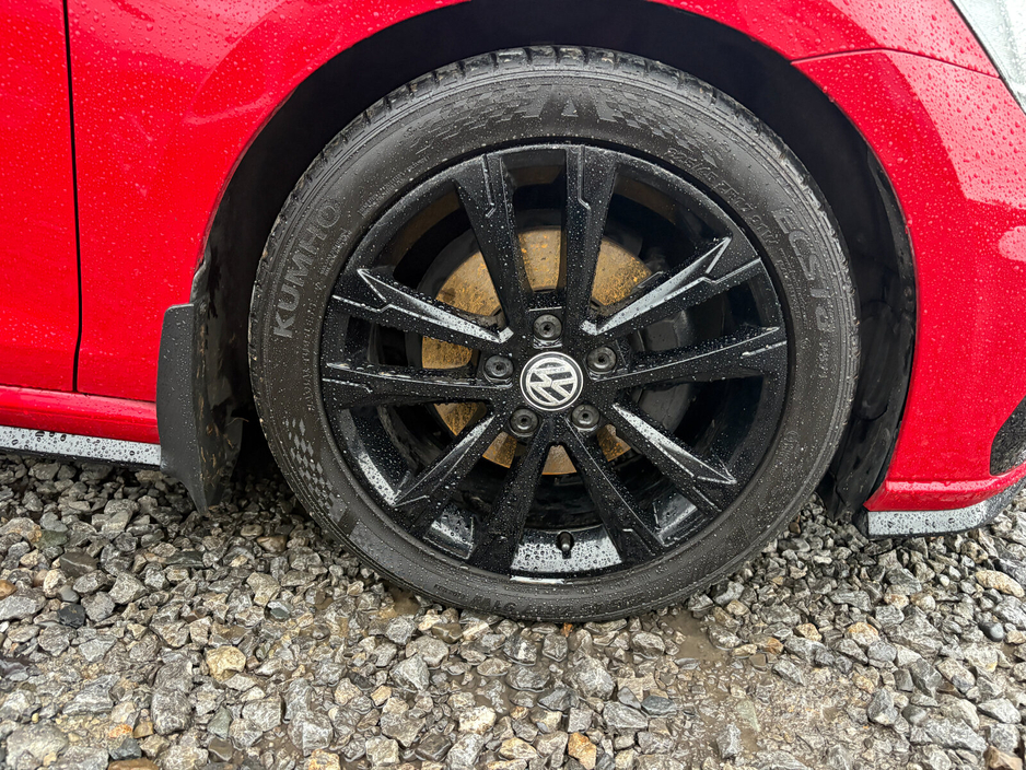 2018 Volkswagen Golf  €16,500