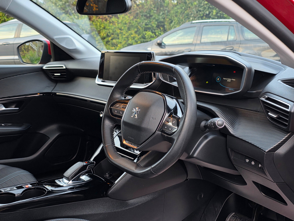 2021 Peugeot 208 - image 19