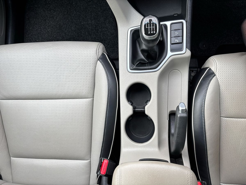 2021 Kia Sportage - image 16