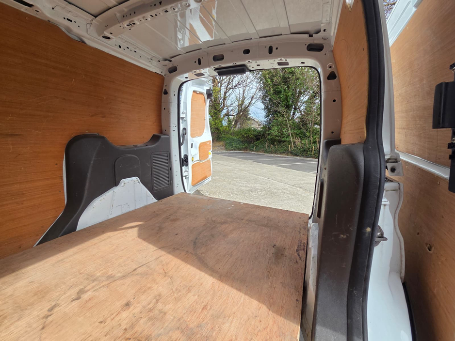 2021 Ford Transit Connect - image 26