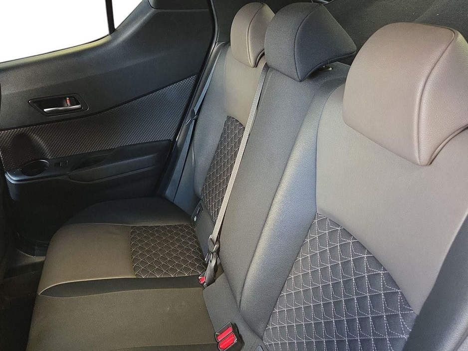 2020 Toyota C-HR - image 10