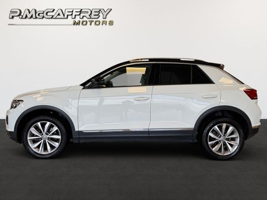 2020 Volkswagen T-Roc - image 8