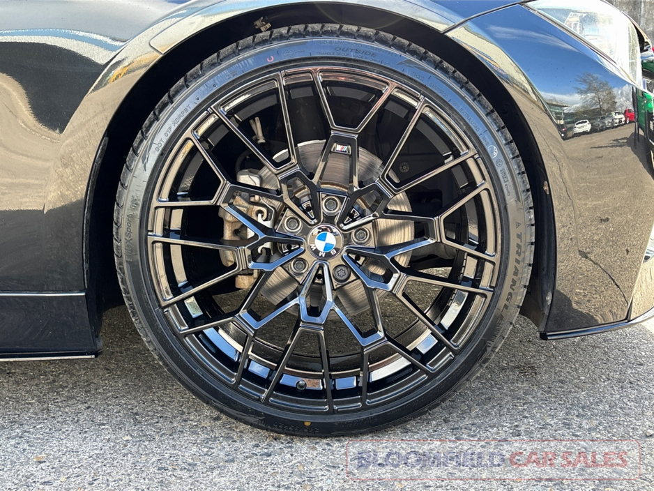 2015 BMW 3 Series - image 9