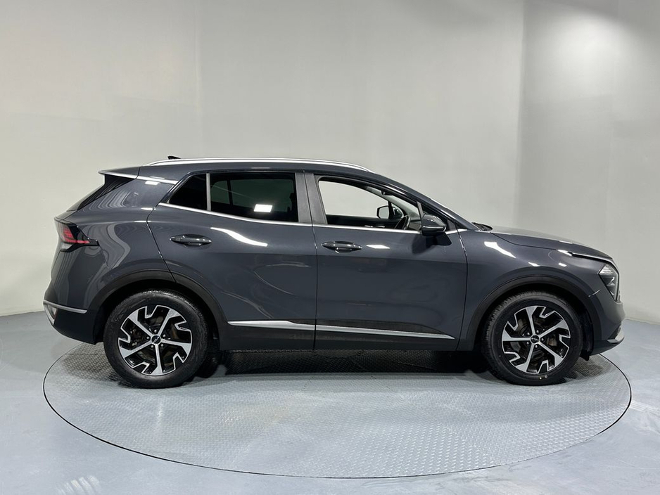 2023 Kia Sportage - image 8
