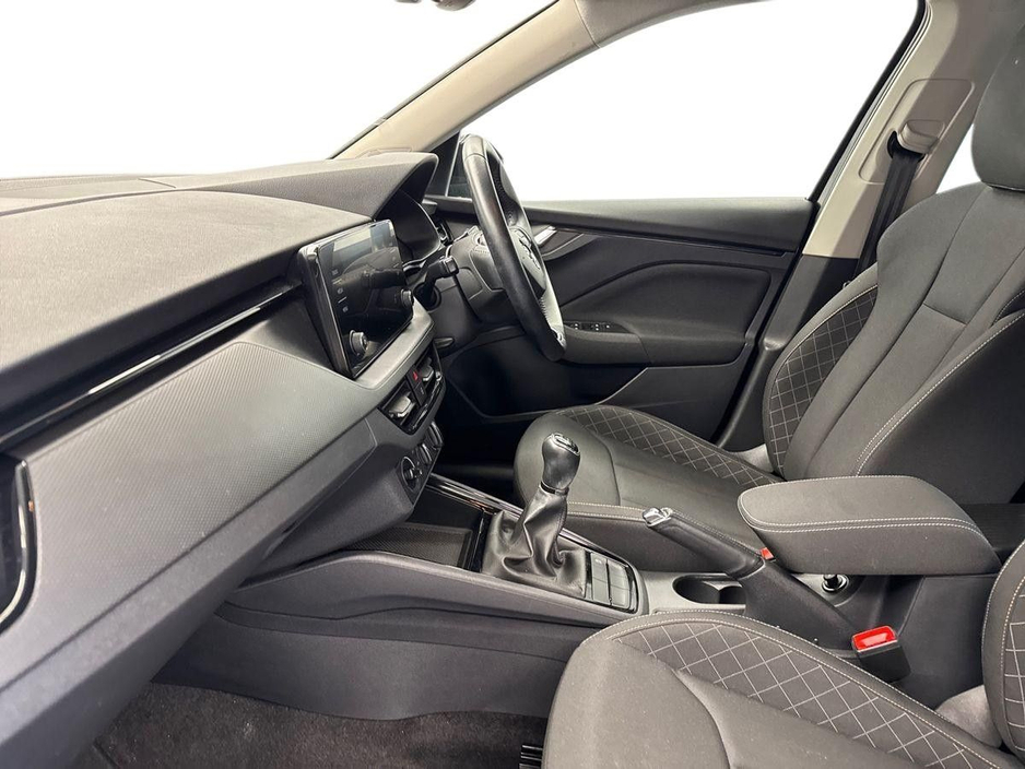 2023 Skoda Kamiq - image 2