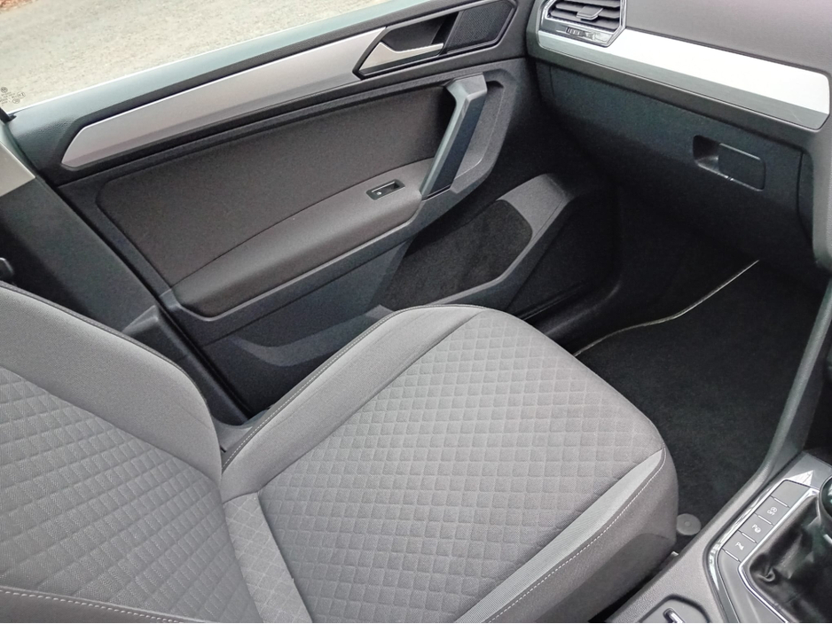 2019 Volkswagen Tiguan - image 16