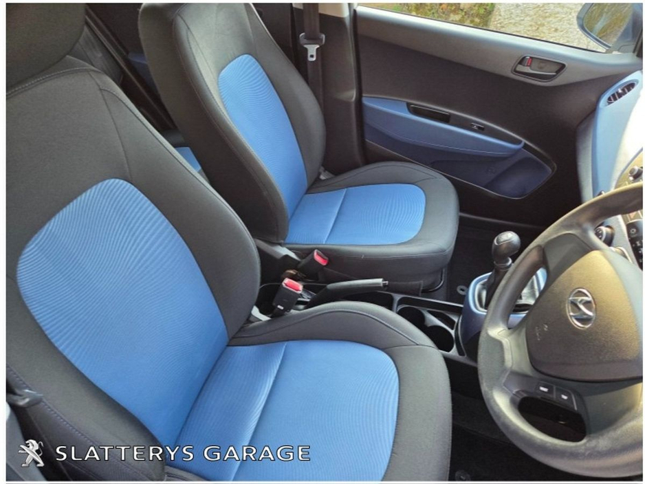 2018 Hyundai i10 - image 8