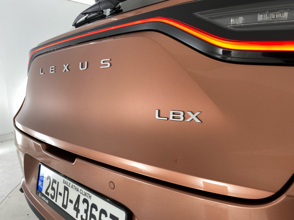 2025 Lexus LBX Emotion €42,650