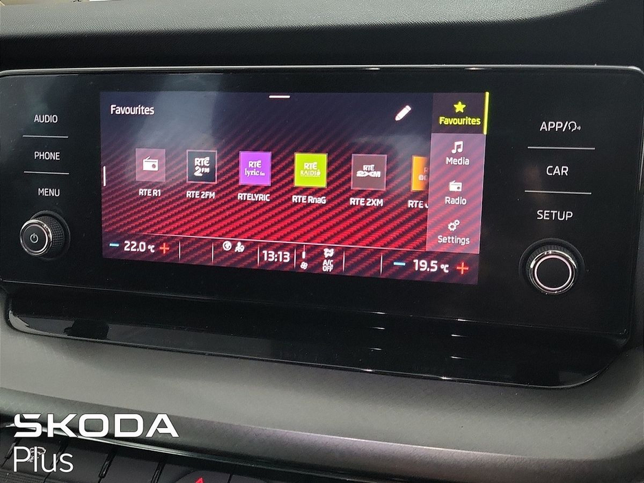 2021 Skoda Octavia - image 17