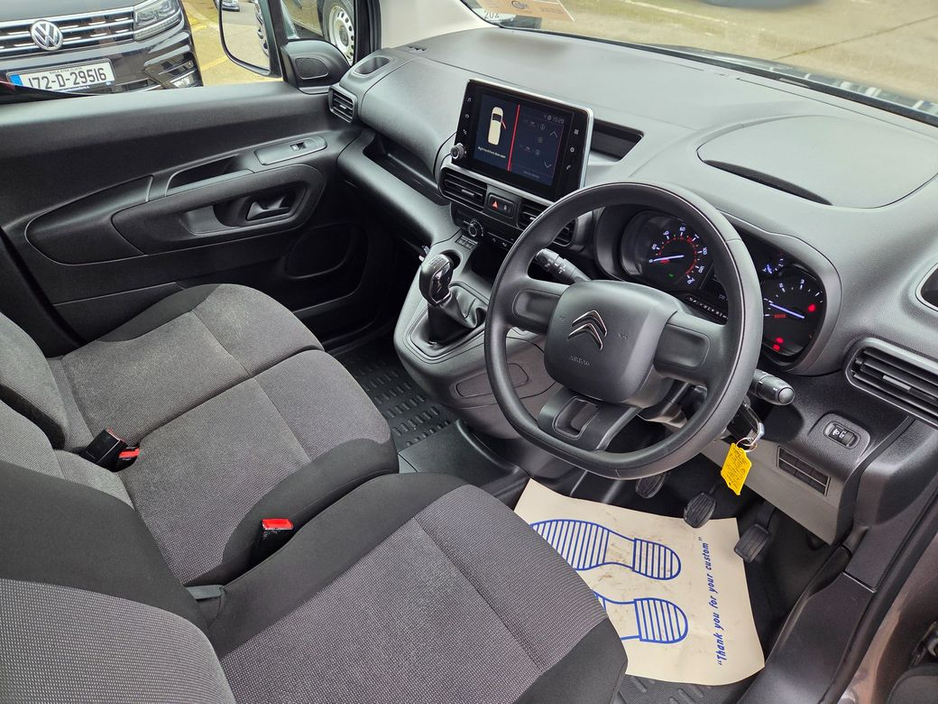 2021 Citroen Berlingo - image 5