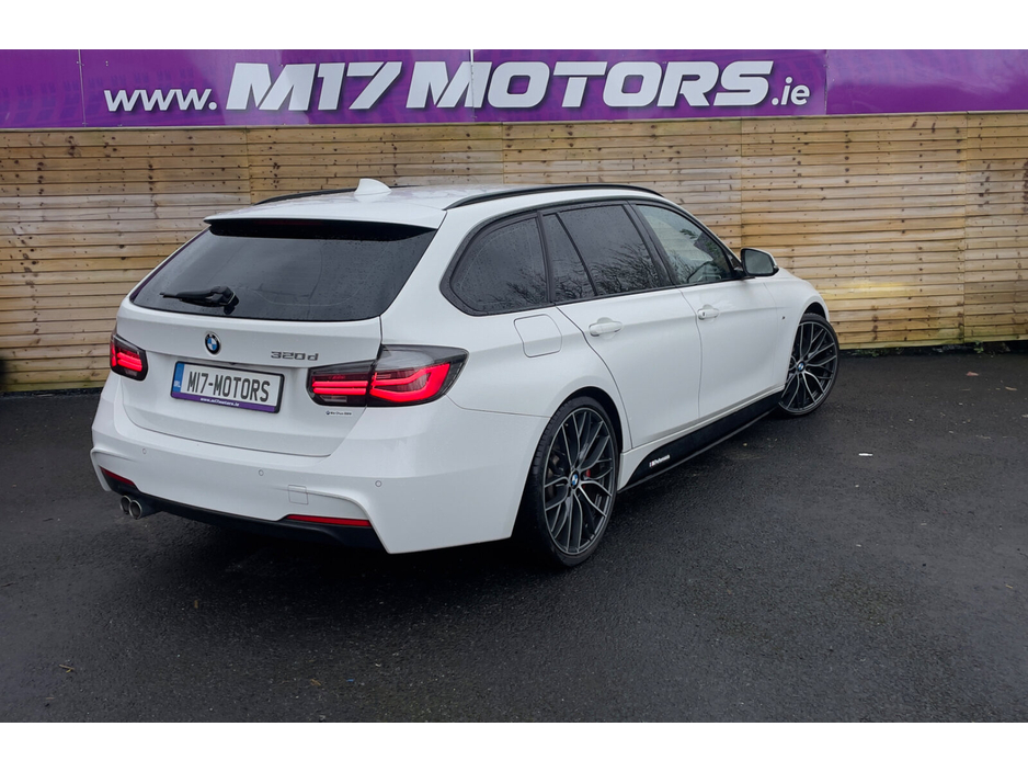 2016 BMW 3 Series - image 5