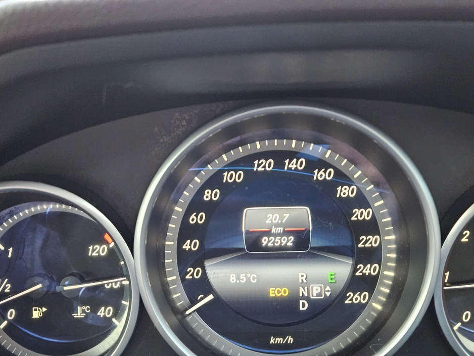 2013 Mercedes-Benz E Class - image 12