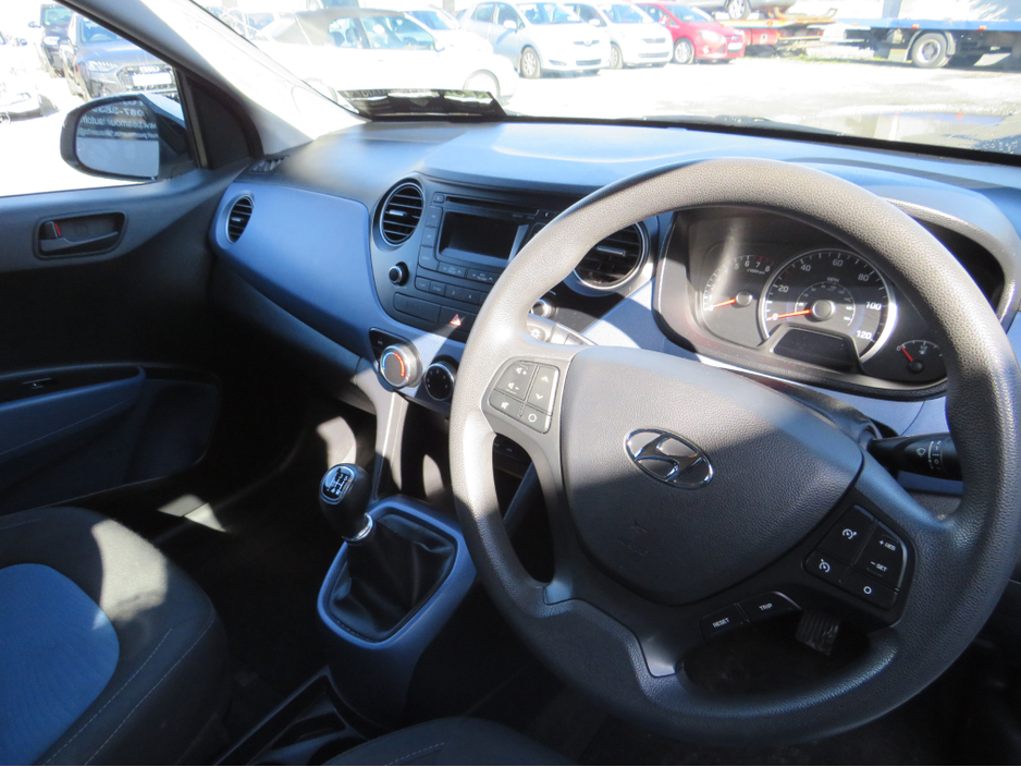 2014 Hyundai i10 - image 11