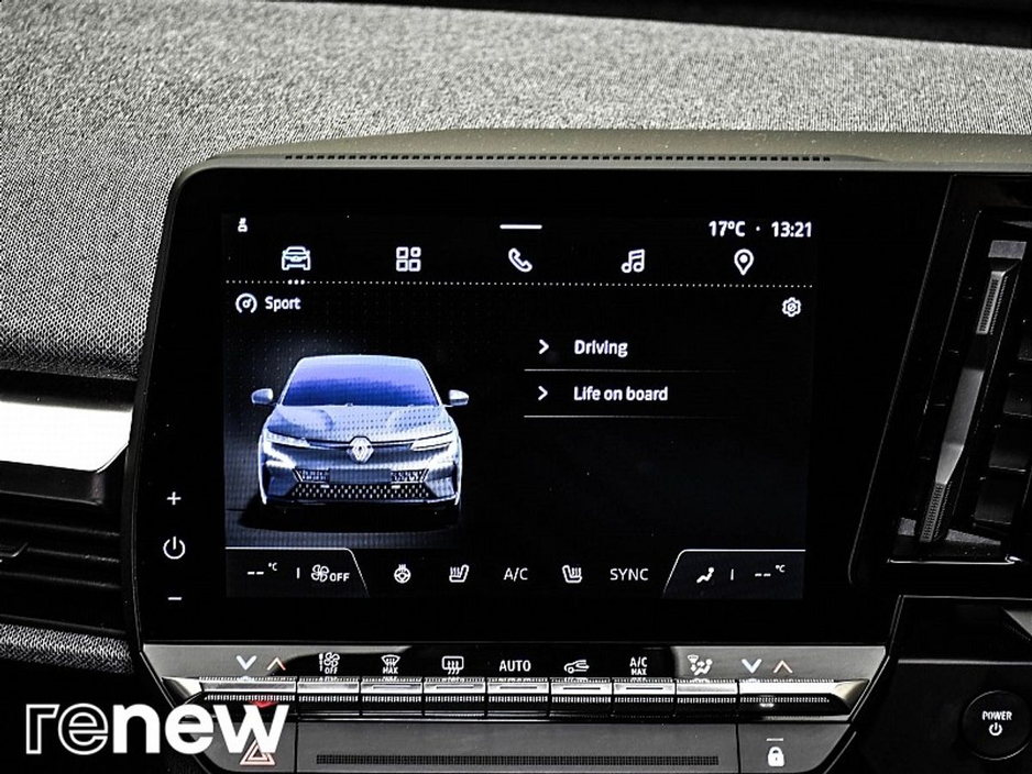 2024 Renault Megane E-Tech Techno EV60 220hp €29,900