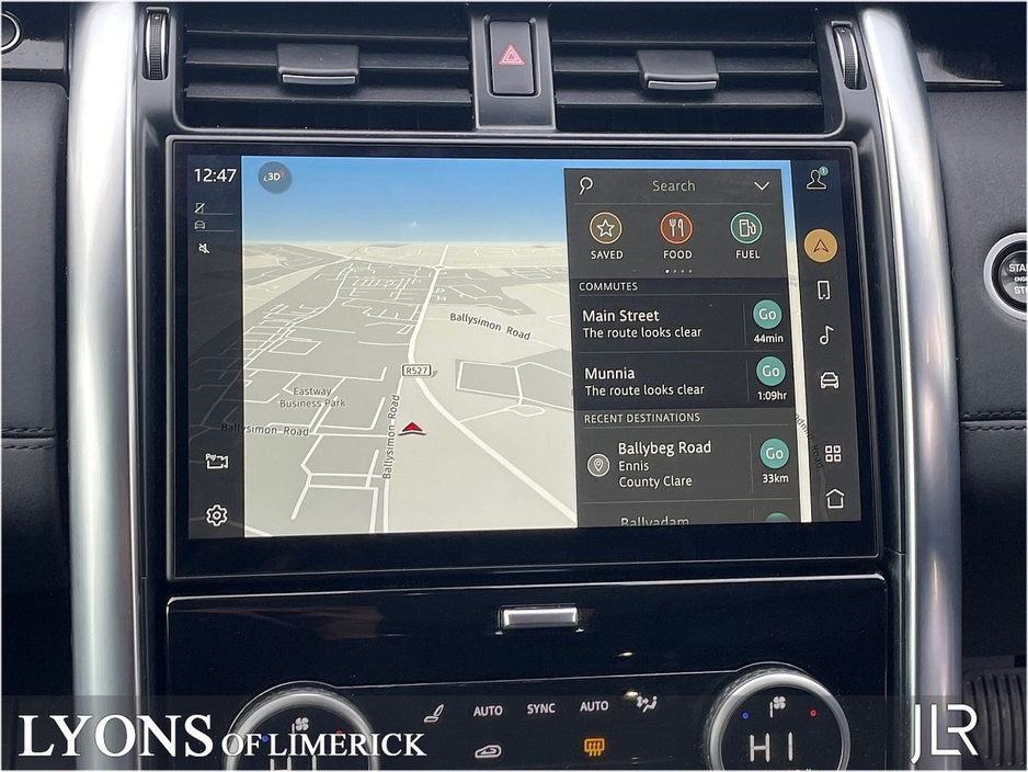 2022 Land Rover Discovery - image 10