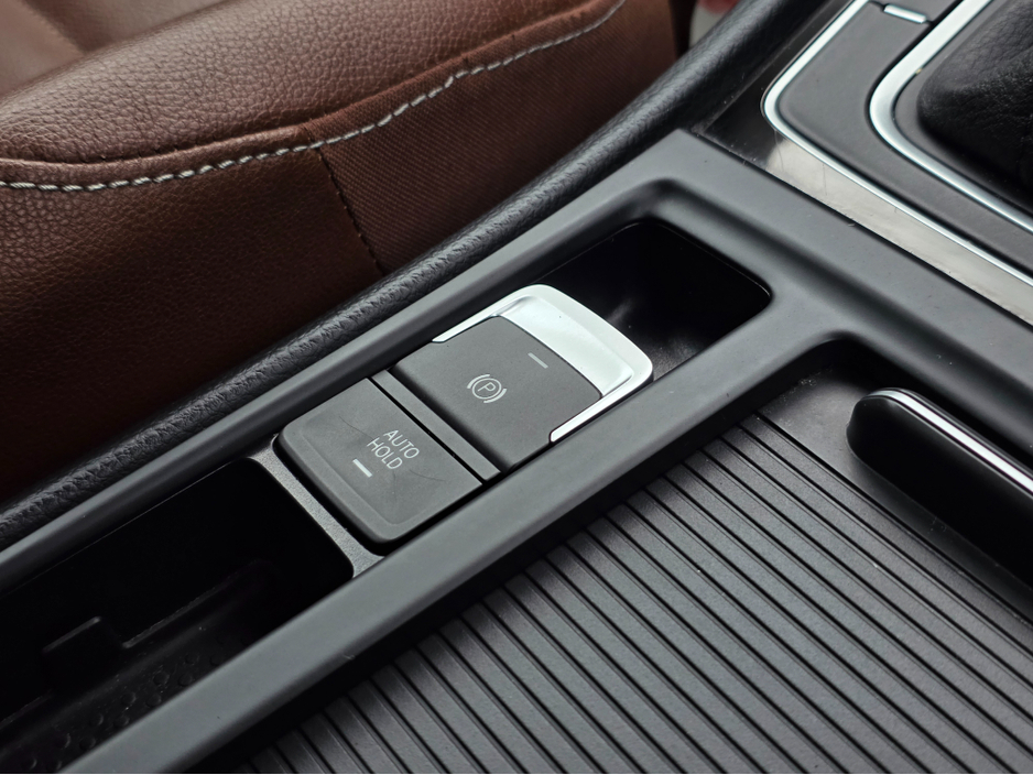 2015 Volkswagen Golf - image 20