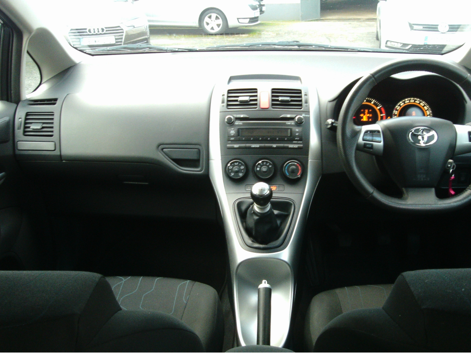 2011 Toyota Auris 1.33 5DR ** FSH ** €6,245