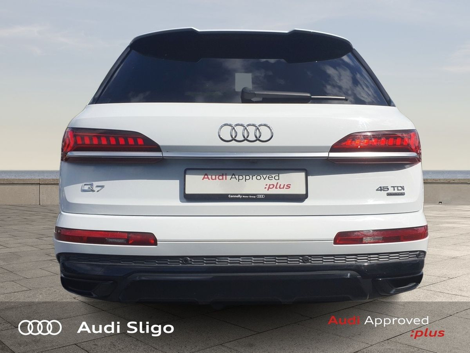 2021 Audi Q7 - image 6