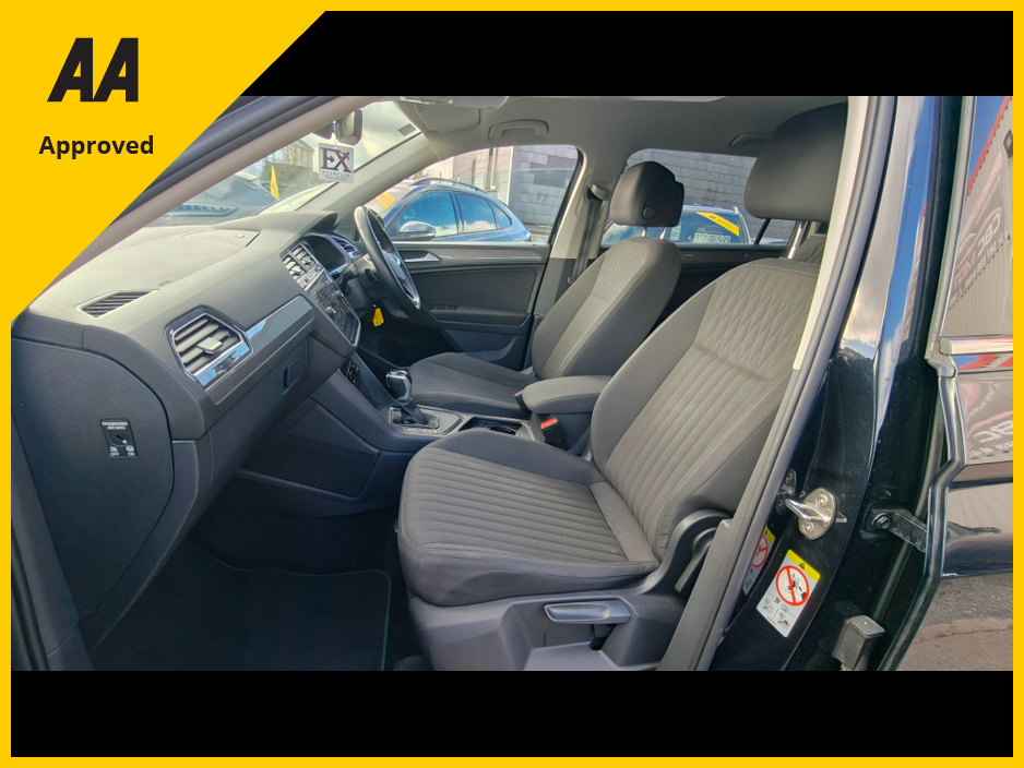 2022 Volkswagen Tiguan - image 18