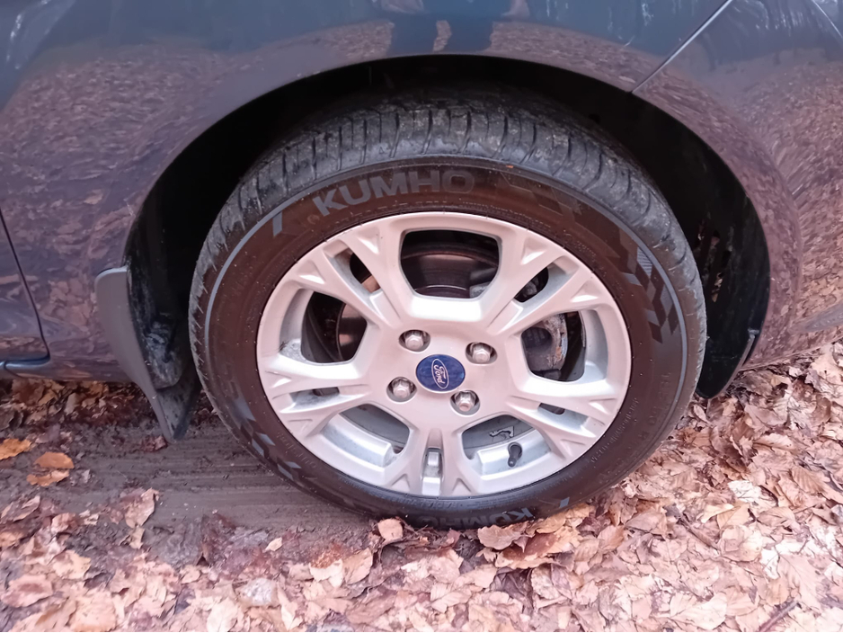 2013 Ford Fiesta - image 30