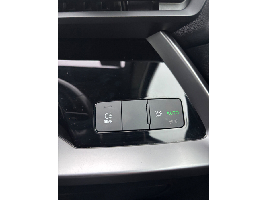 2022 Audi A3 30 TFSI 110HP SE €24,500