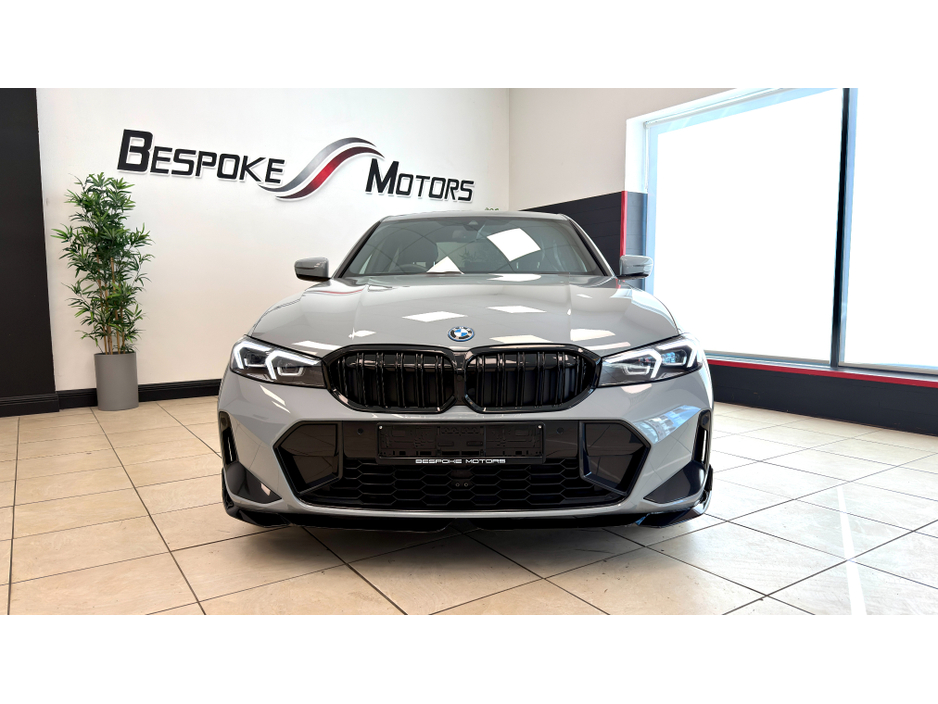 2025 BMW 3 Series - image 15