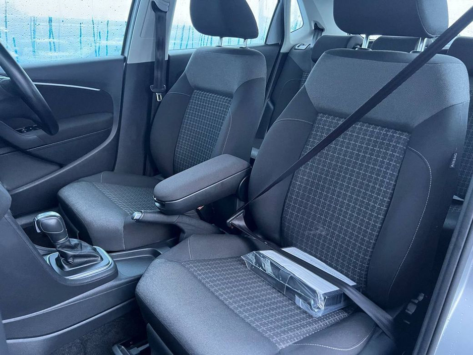 2016 Volkswagen Polo COMFORTLINE 1.2 TSI // FULL SERVICE HISTORY // LOW MILEAGE // DIGITAL CLIMATE CONTROL €13,750