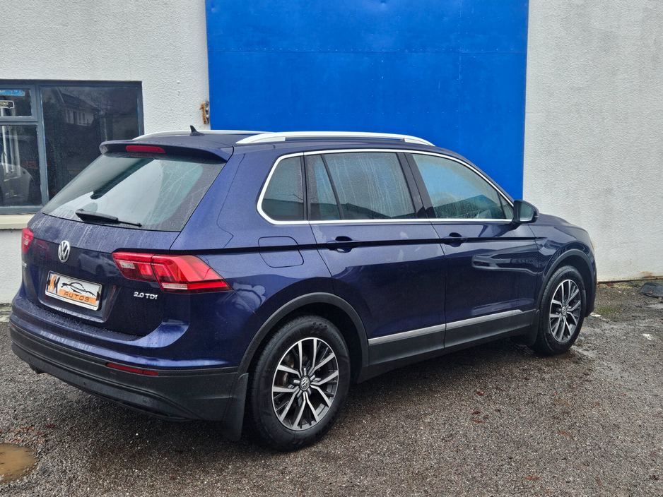 2017 Volkswagen Tiguan - image 3