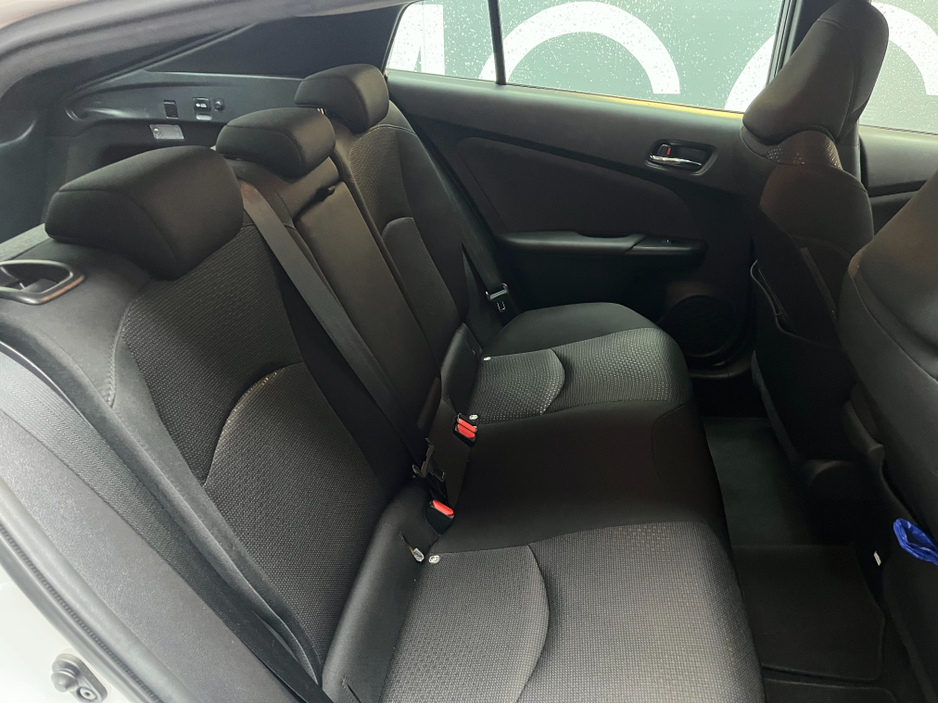 2022 Toyota Prius - image 11